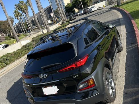 Used 2021 Hyundai Kona Limited w/ Cargo Package image 9