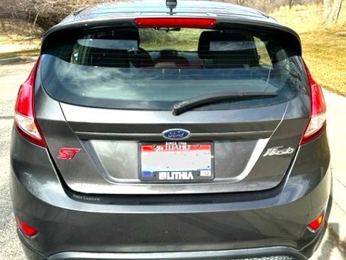 Used 2017 Ford Fiesta ST image 2