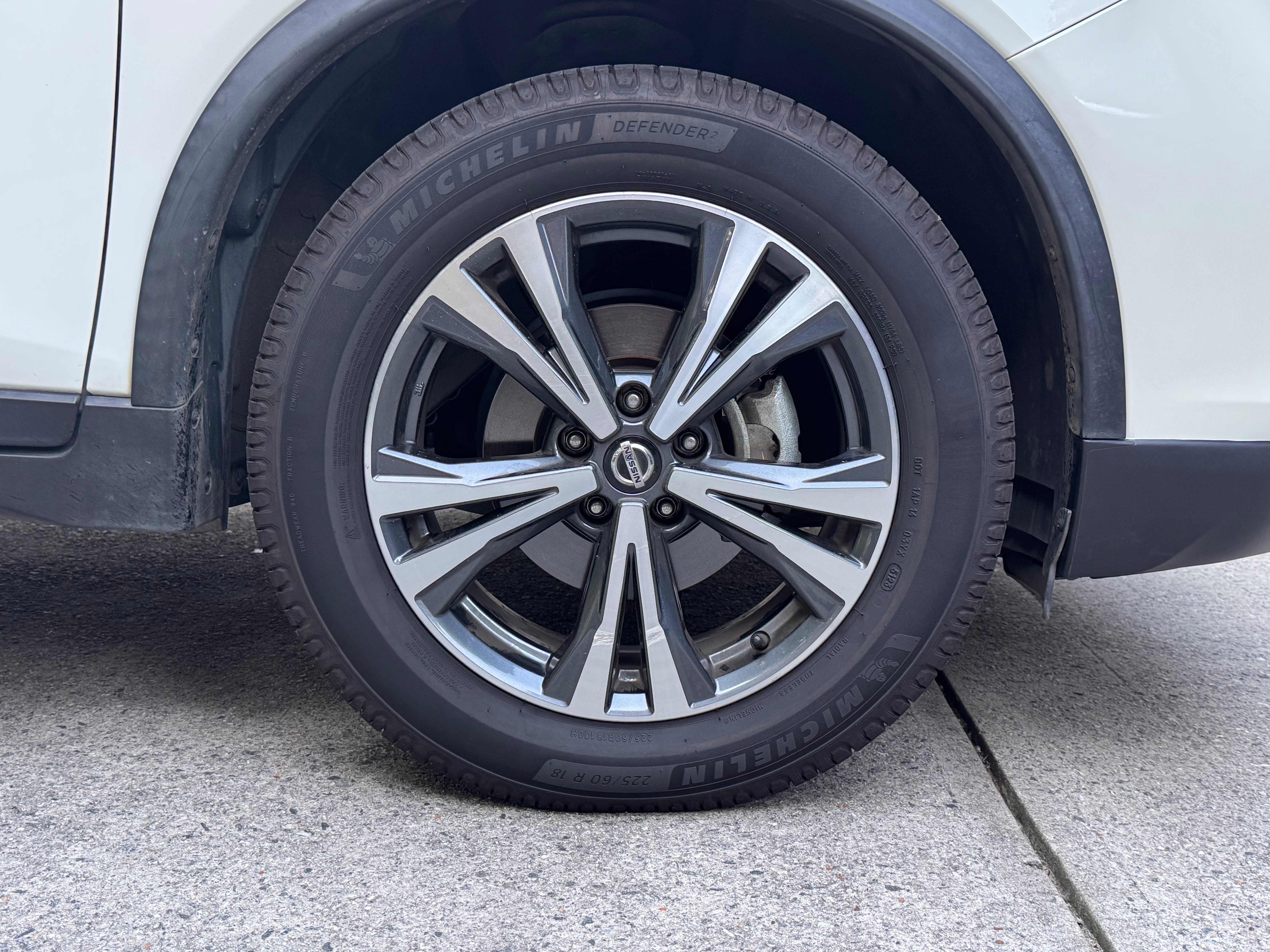 Used 2019 Nissan Rogue SV w/ Premium Package FWD image 23