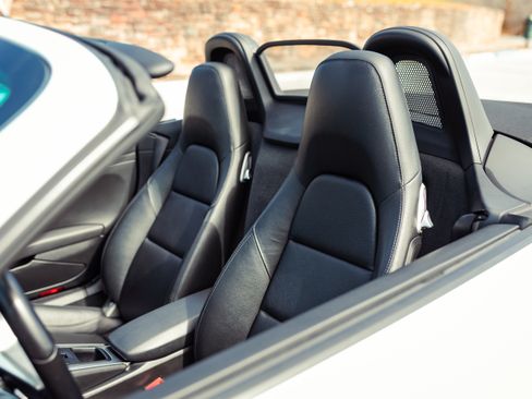 Used 2019 Porsche 718 Boxster image 14