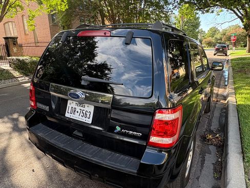 Used 2011 Ford Escape Limited image 5