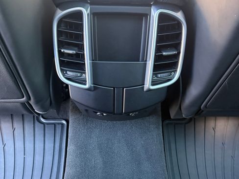 Used 2015 Porsche Cayenne Diesel image 23