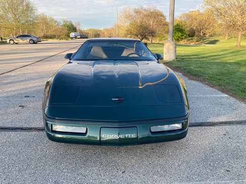 Used 1996 Chevrolet Corvette Coupe image 4