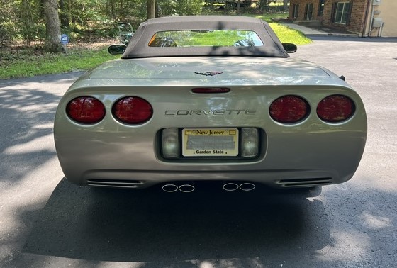 Used 2002 Chevrolet Corvette Convertible w/ Preferred Equipment Group2 RWD image 6