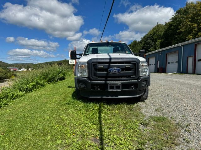 Used 2016 Ford F550 4x4 Regular Cab Super Duty image 2