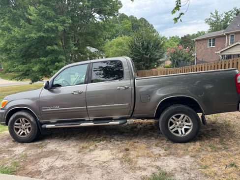 Used 2005 Toyota Tundra SR5 AWD/4WD image 1