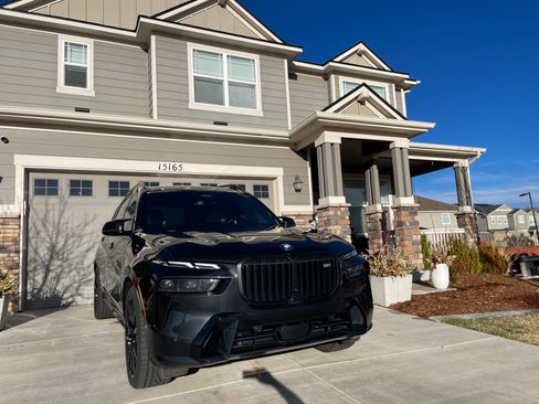 Used 2025 BMW X7 M60i w/ Climate Comfort Package image 1