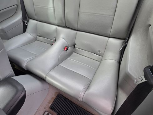 Used 2006 Ford Mustang Premium image 16