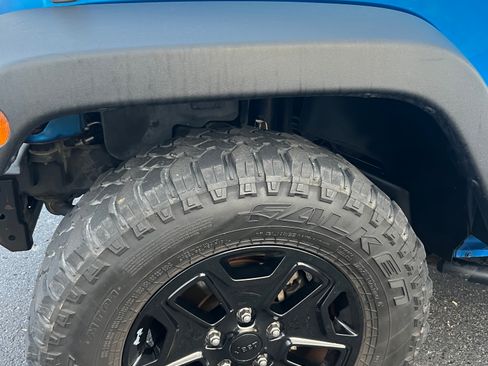 Used 2016 Jeep Wrangler Sport image 13