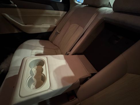 Used 2017 Hyundai Sonata SE image 18