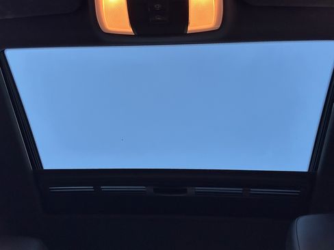 Used 2014 Mercedes-Benz C 250 Sedan image 19