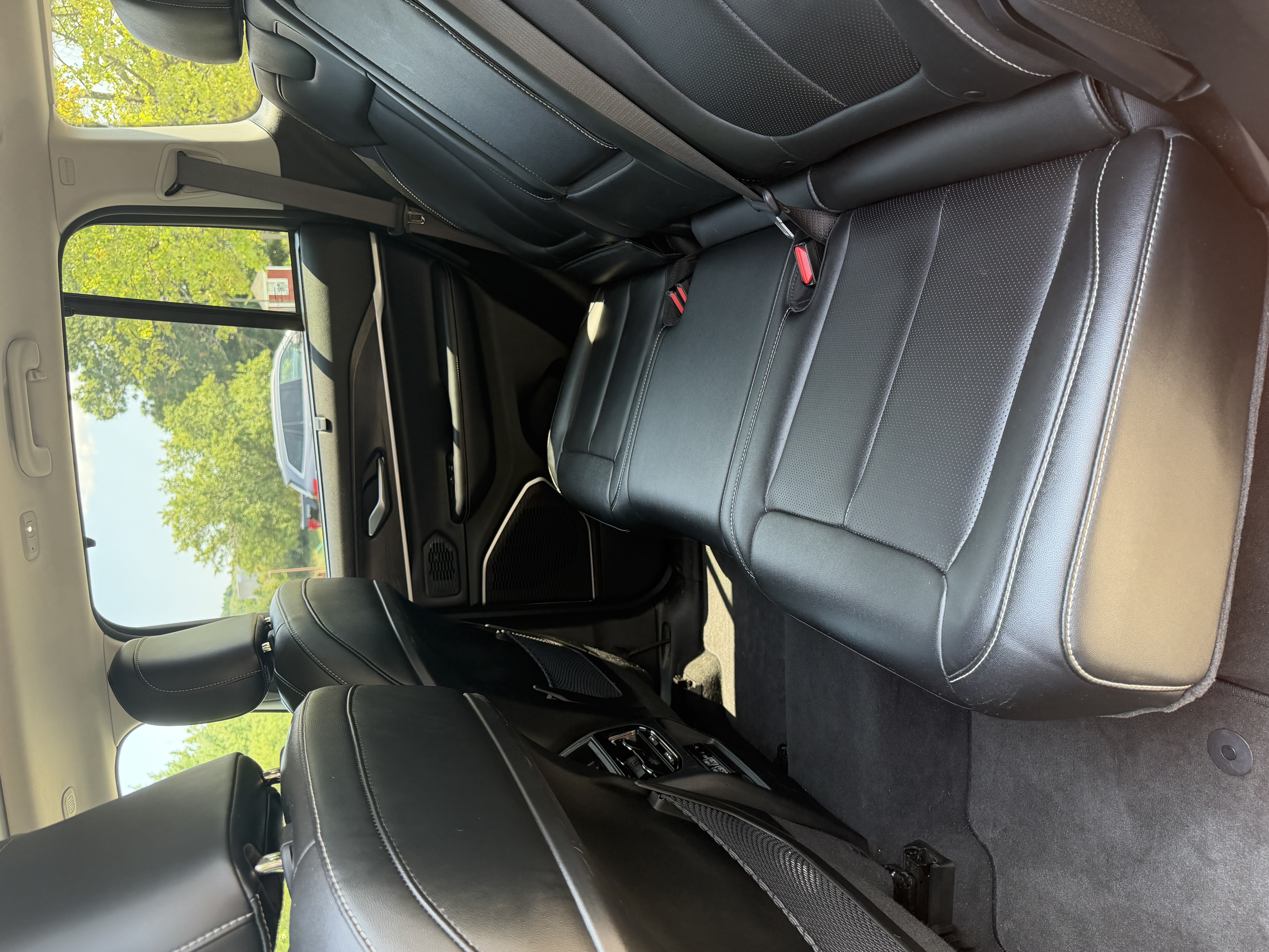 Used 2023 Jeep Grand Cherokee 30th Anniversary AWD/4WD image 15
