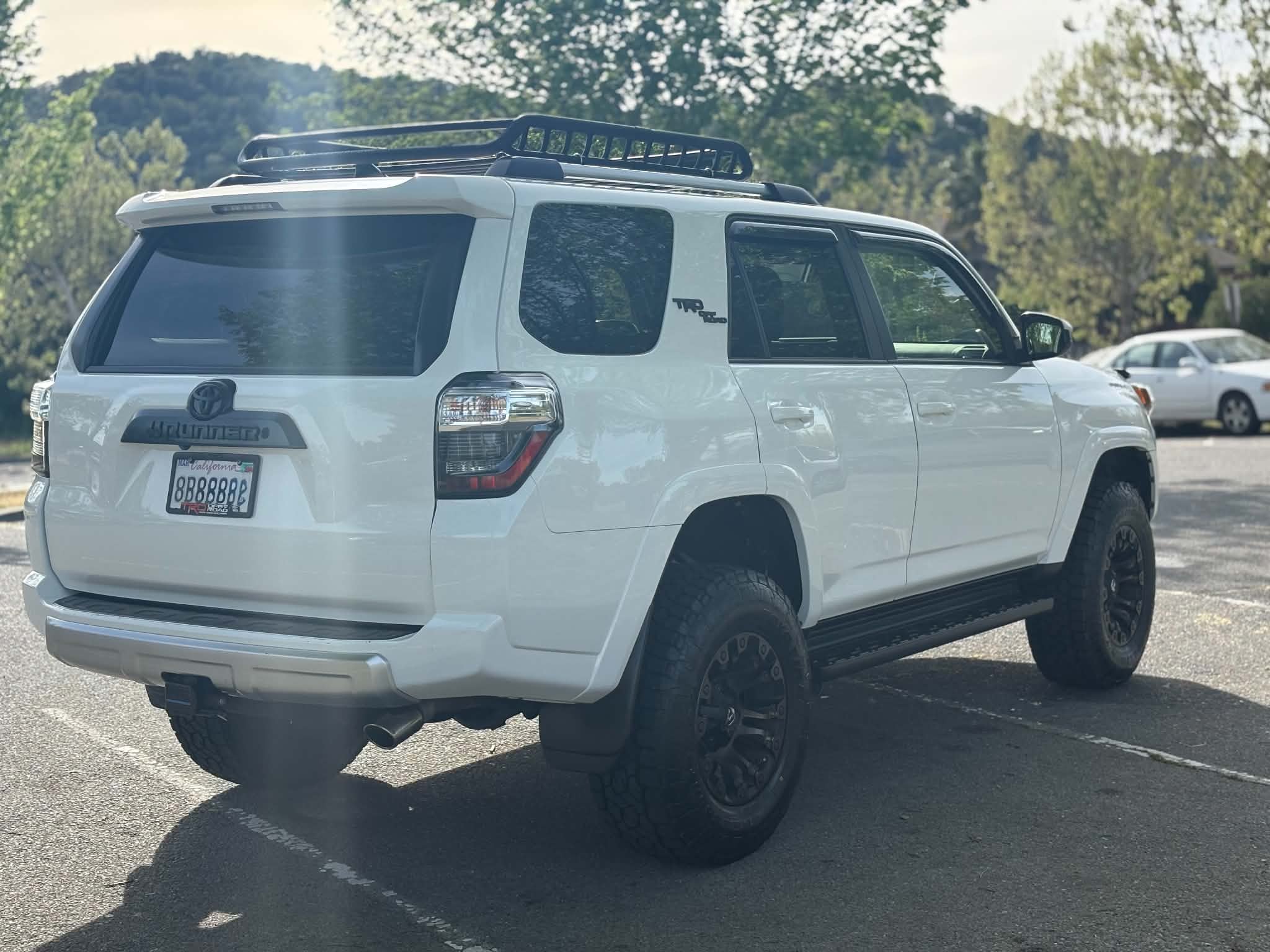 Used 2018 Toyota 4Runner TRD Off-Road AWD/4WD image 8