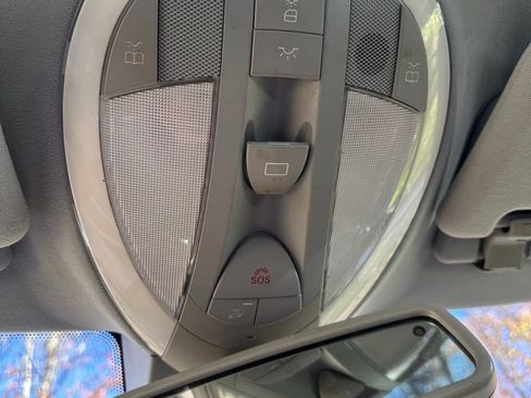 Used 2003 Mercedes-Benz E 320 Sedan image 12