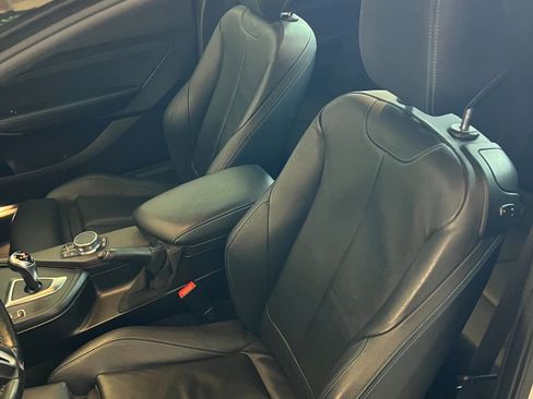 Used 2018 BMW M2 image 8