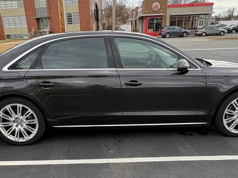 Used 2011 Audi A8 L 4.2 image 1