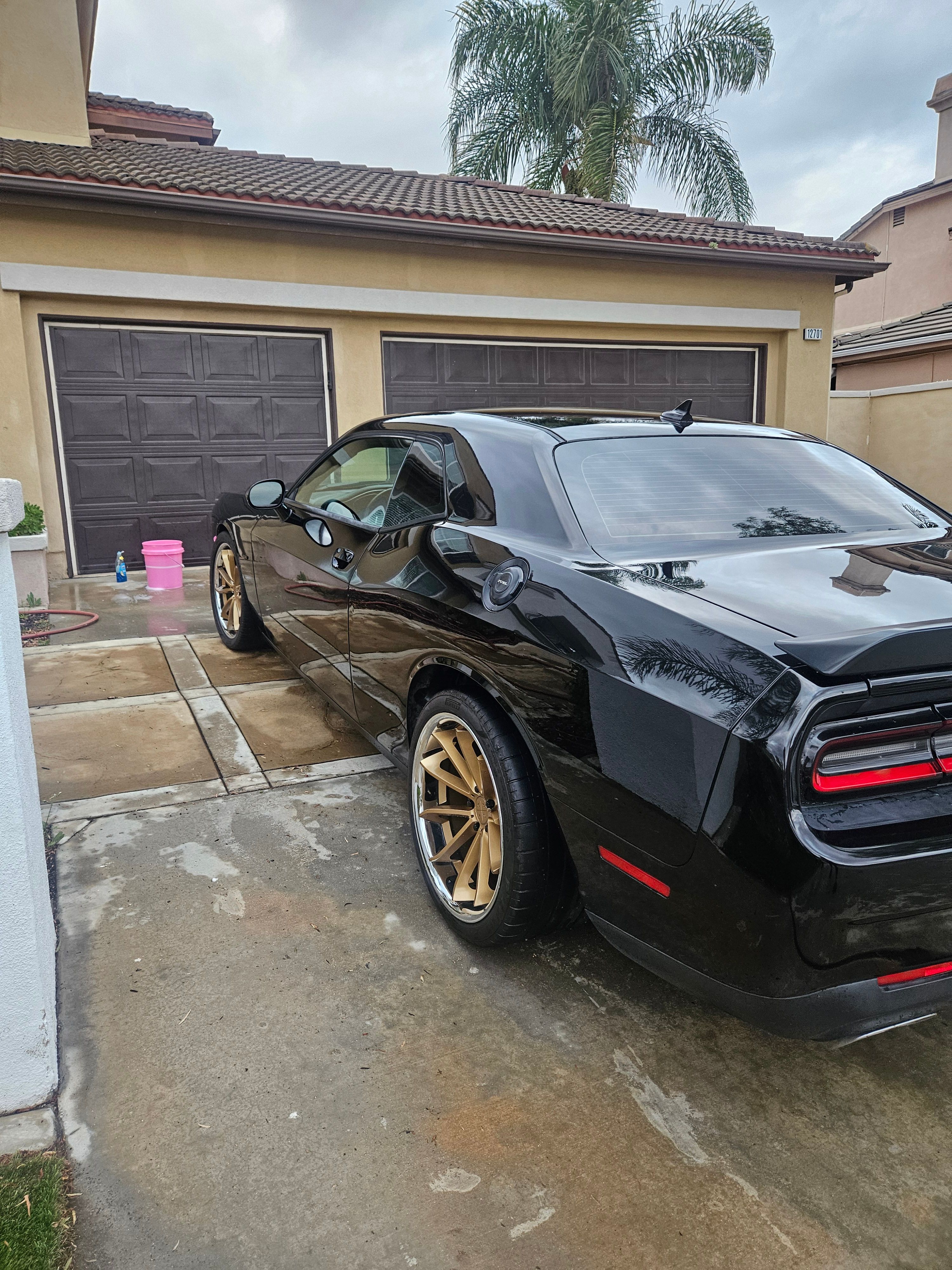 Used 2016 Dodge Challenger R/T w/ Blacktop Package RWD image 5