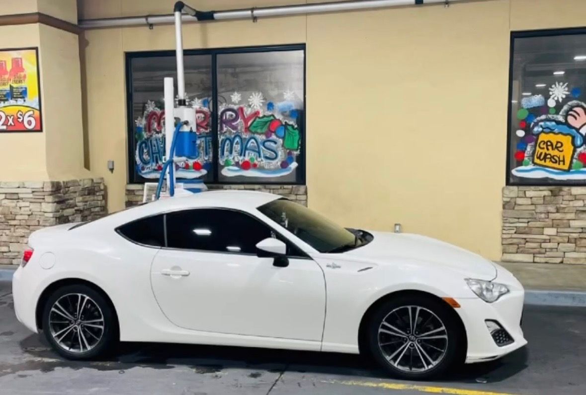 Used 2015 Scion FR-S RWD image 5