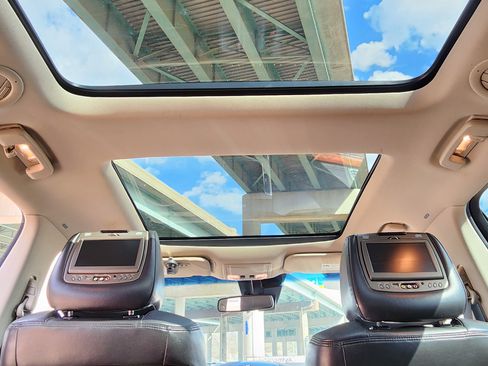 Used 2011 Lincoln MKT AWD w/ 101A Rapid Spec Order Code image 15