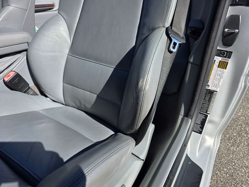 Used 2005 BMW 330Ci Convertible image 4