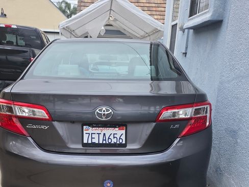Used 2014 Toyota Camry LE image 2