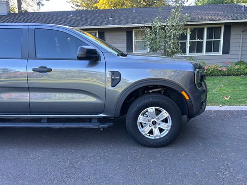 Used 2024 Ford Ranger XL image 10