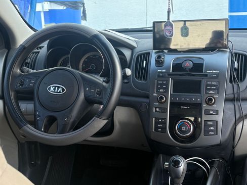 Used 2013 Kia Forte EX image 5