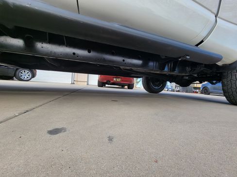 Used 2017 Nissan Titan S image 26