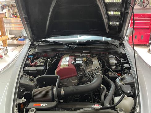 Used 2004 Honda S2000 image 12