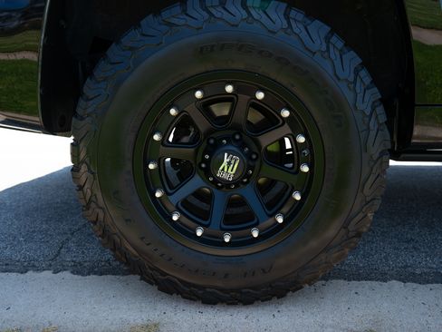 Used 2015 Toyota 4Runner Limited image 10