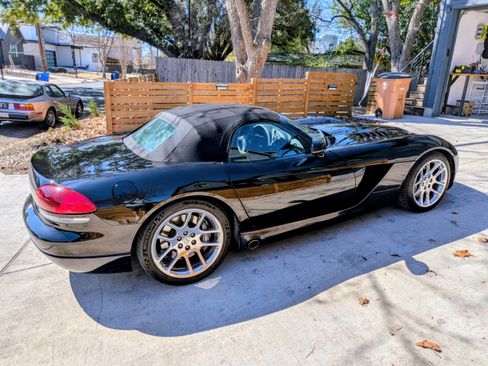 Used 2003 Dodge Viper SRT-10 image 9