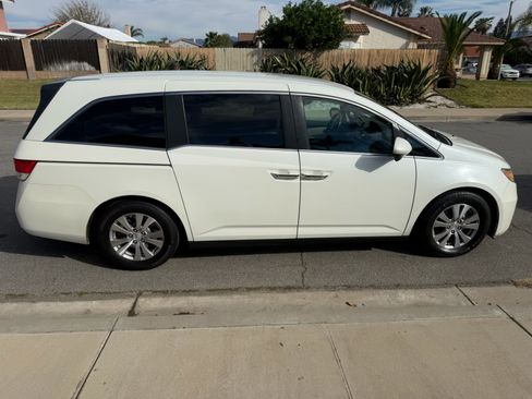 Used 2015 Honda Odyssey EX image 2