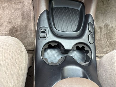 Used 2002 Toyota Sequoia SR5 image 19