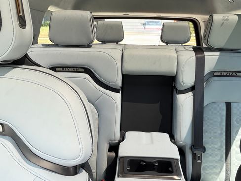 Used 2025 Rivian R1S Adventure AWD/4WD image 7