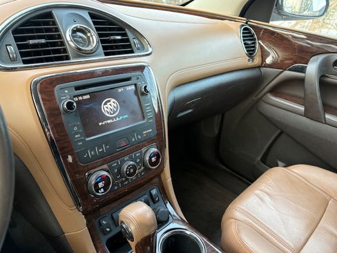 Used 2015 Buick Enclave Leather image 14