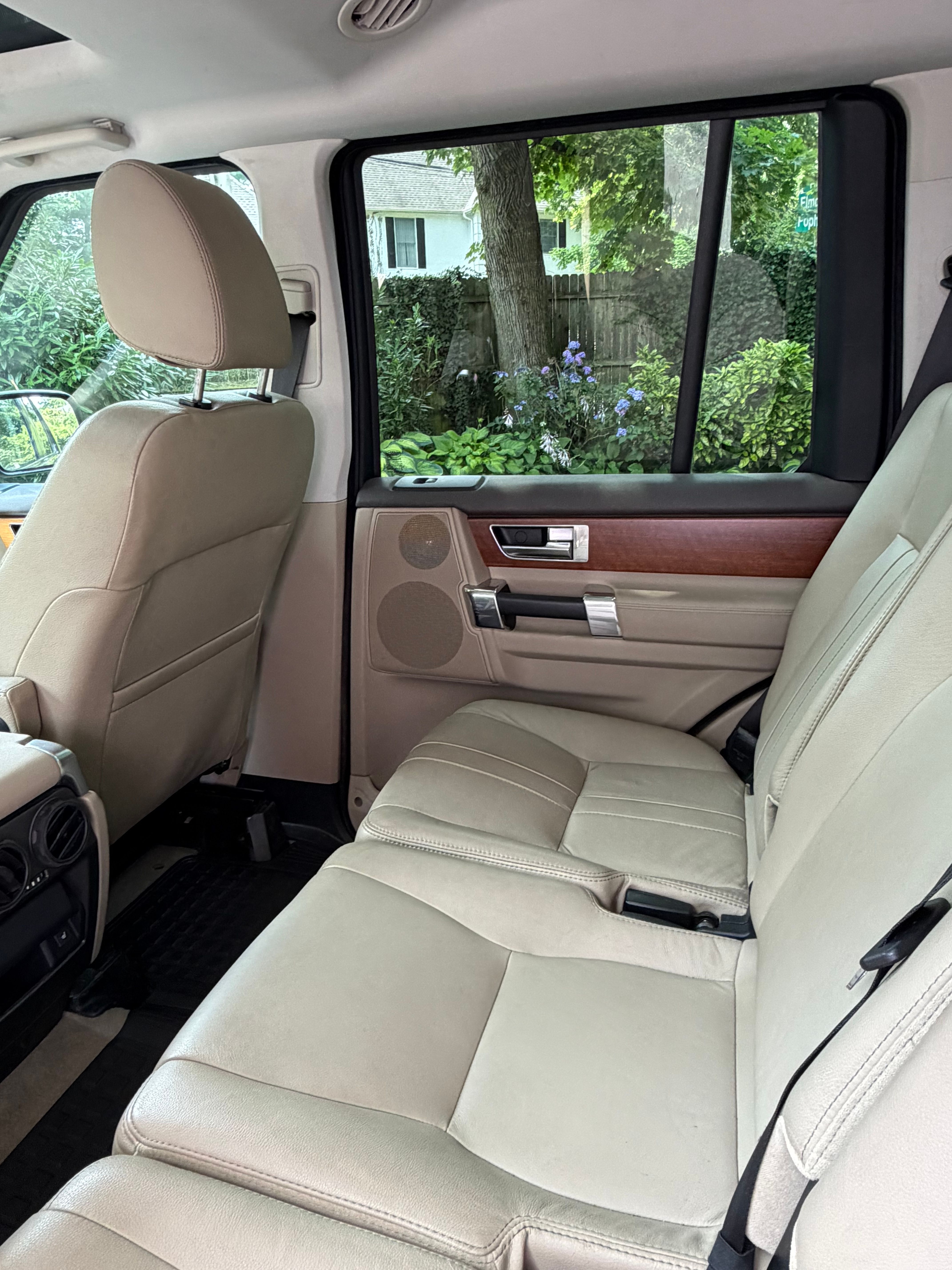 Used 2013 Land Rover LR4 HSE AWD/4WD image 13