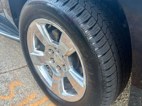 Used 2016 Chevrolet Suburban LTZ image 4