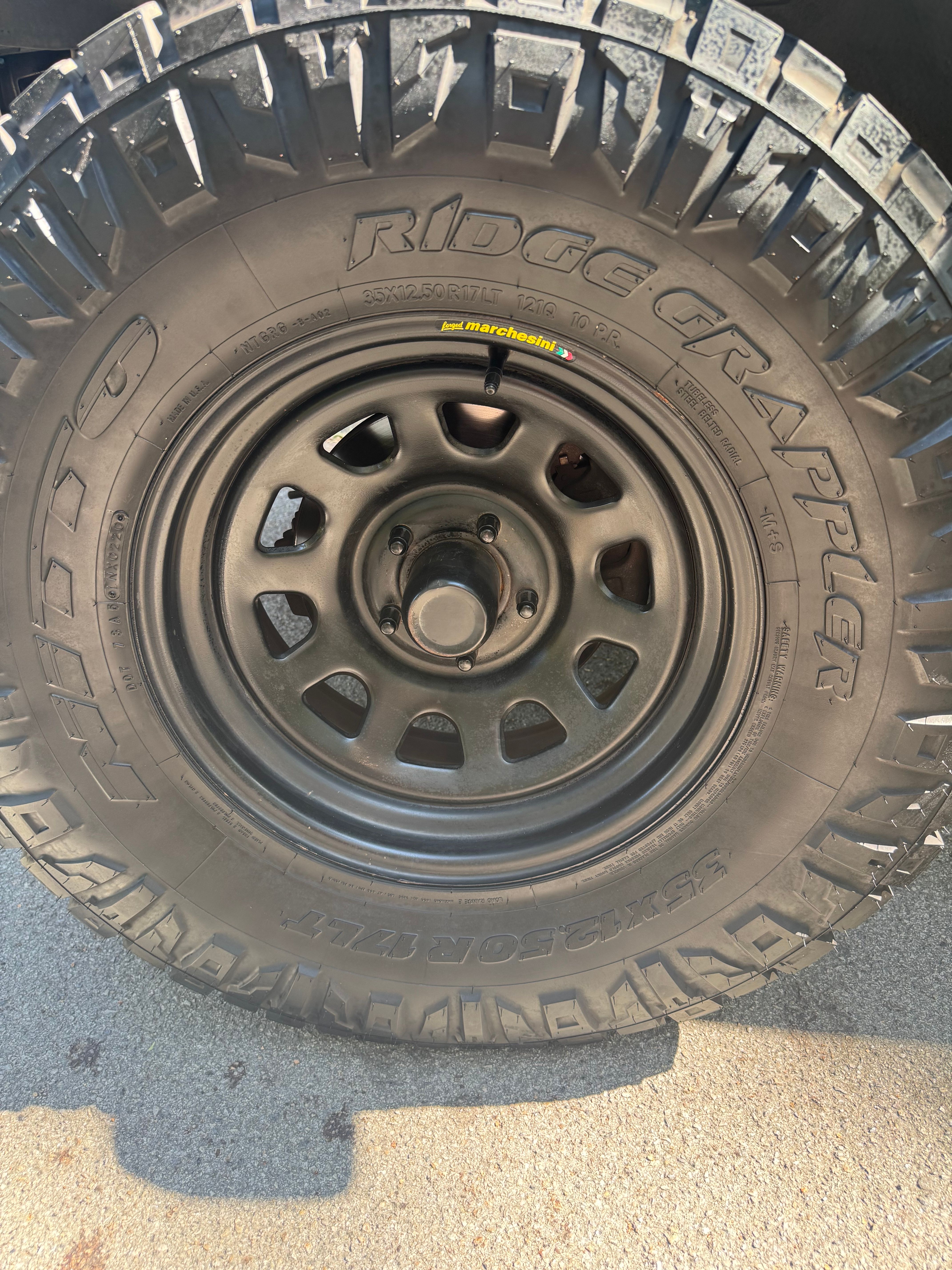Used 2012 Jeep Wrangler Unlimited Sahara w/ Connectivity Group AWD/4WD image 15