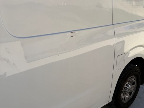 Used 2016 Nissan NV 3500 SV w/ Technology Package image 10