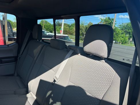 Used 2015 Ford F150 XLT w/ Equipment Group 302A Luxury image 10