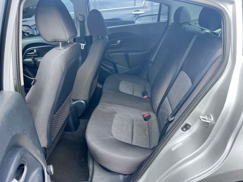 Used 2013 Kia Rio LX image 8