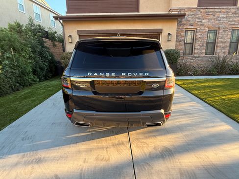 Used 2018 Land Rover Range Rover Sport HSE image 13