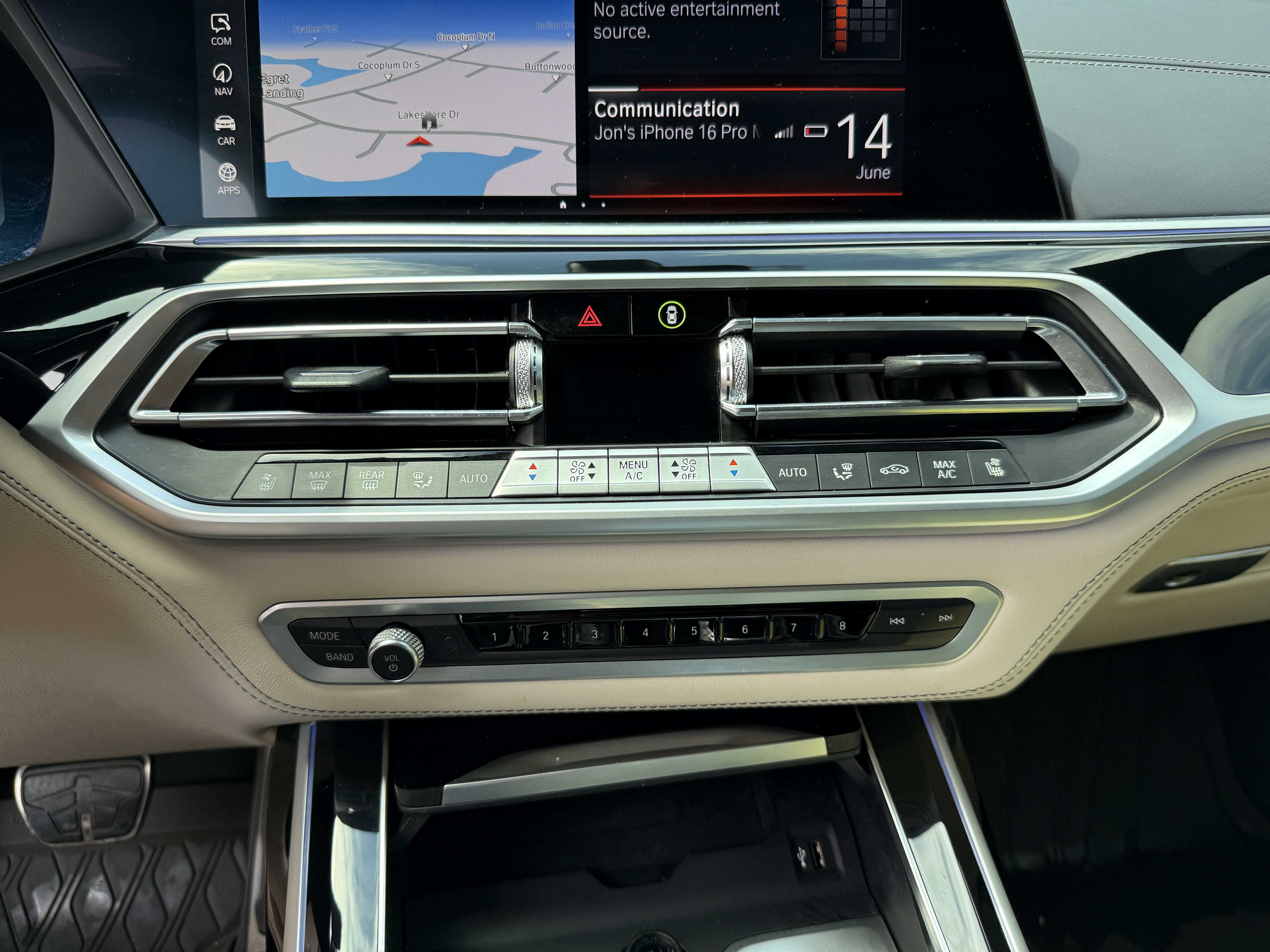 Used 2021 BMW X7 M50i w/ Dynamic Handling Package AWD/4WD image 28