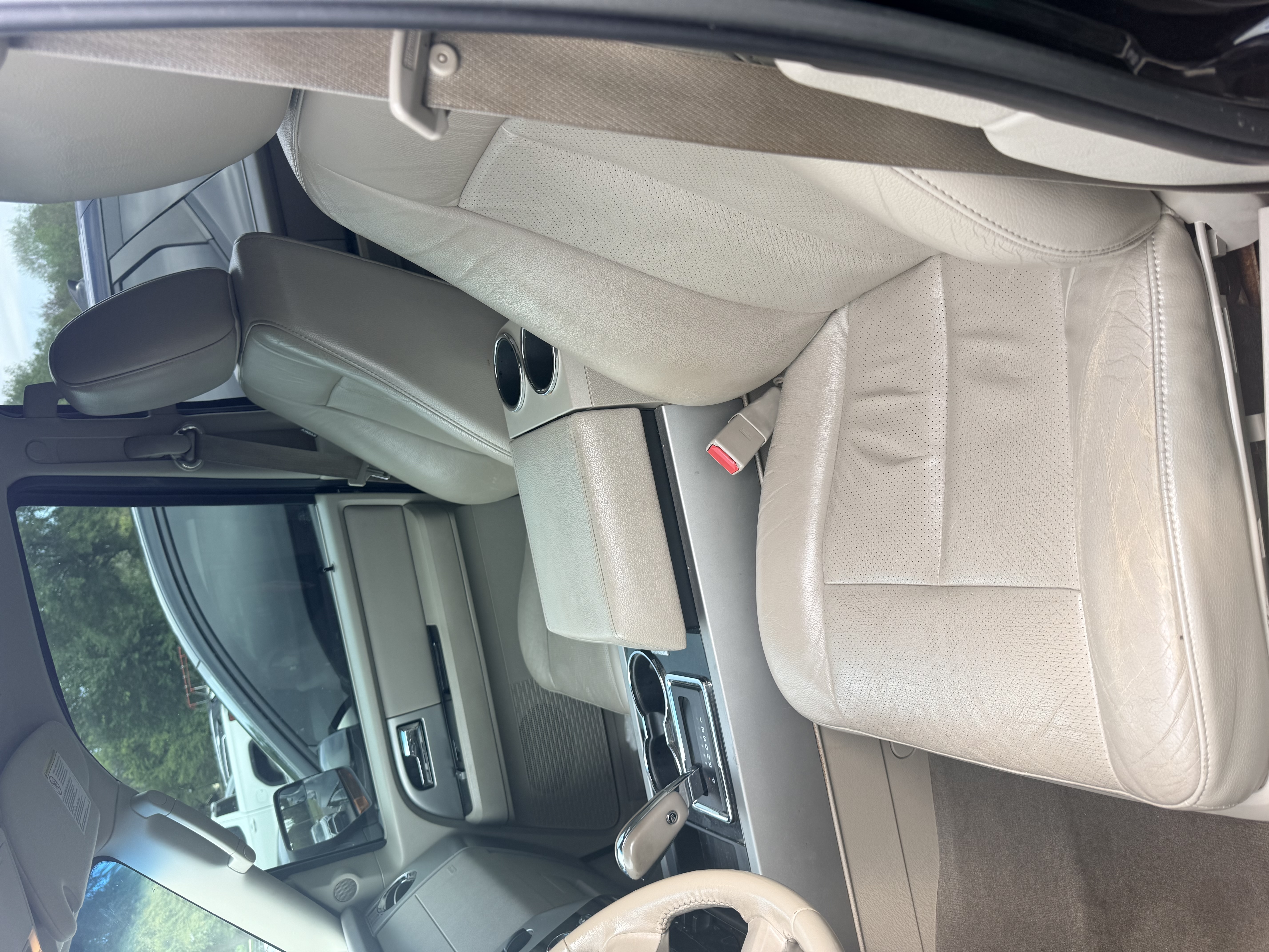 Used 2013 Ford Expedition Limited RWD image 6