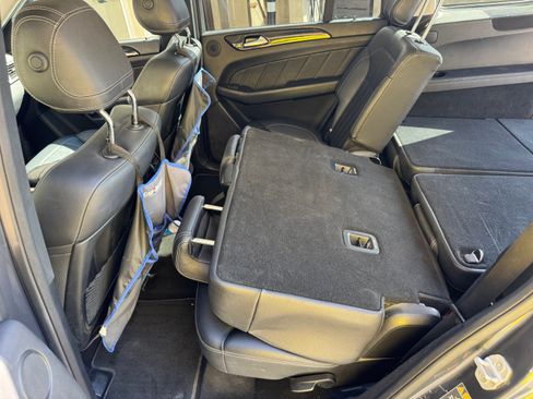 Used 2016 Mercedes-Benz GL 450 4MATIC image 21