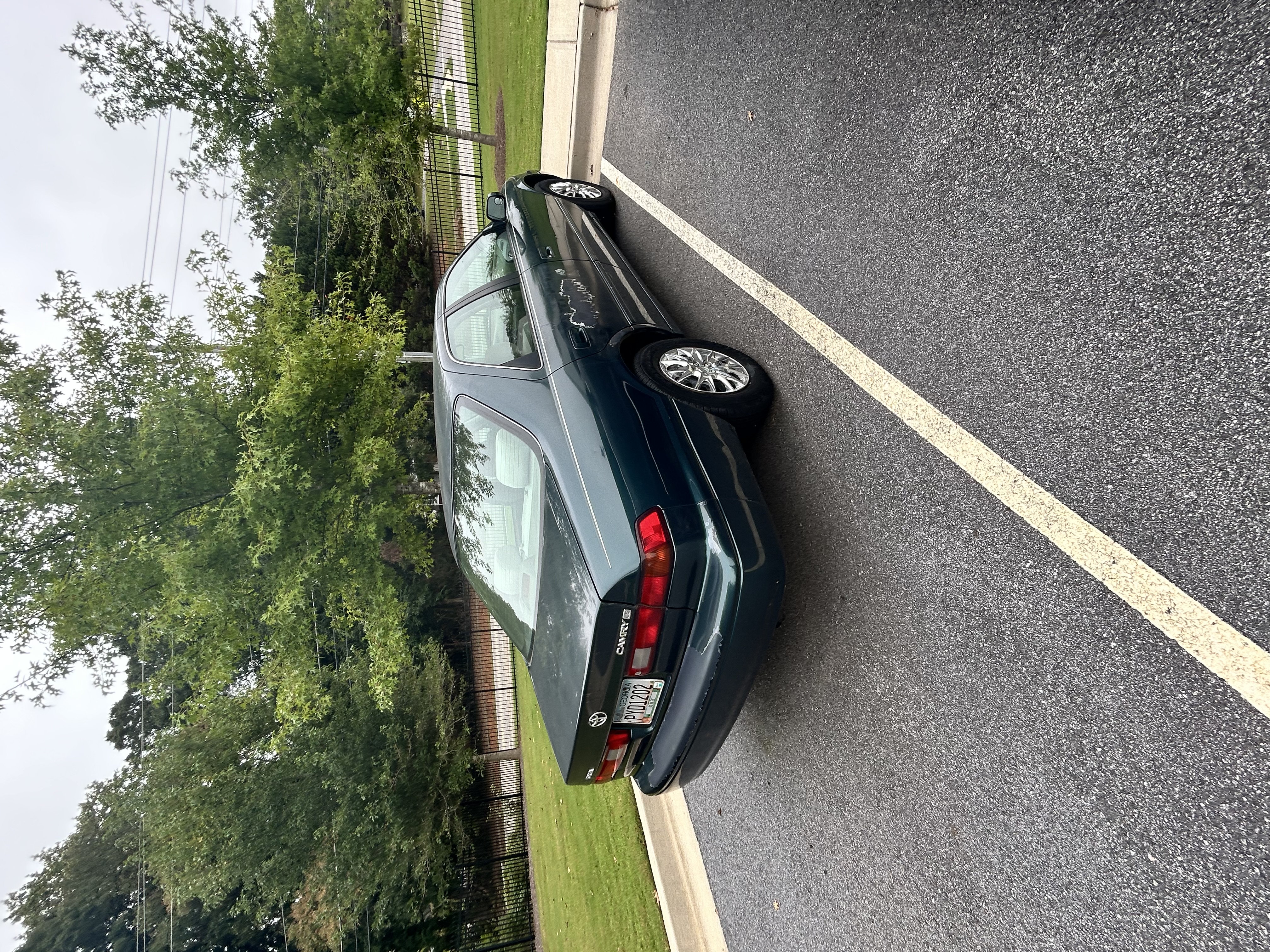 Used 1998 Toyota Camry LE FWD image 4