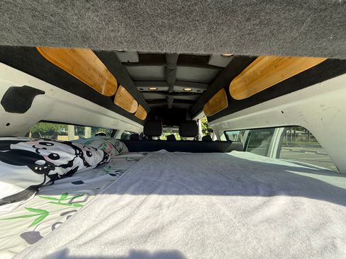 Used 2014 Ford E-250 and Econoline 250 Extended Van 3D w/ Power Group image 8