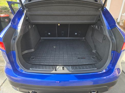 Used 2018 Jaguar F-PACE R-Sport image 20