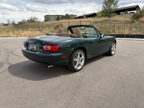 Used 2001 MAZDA MX-5 Miata SE image 1