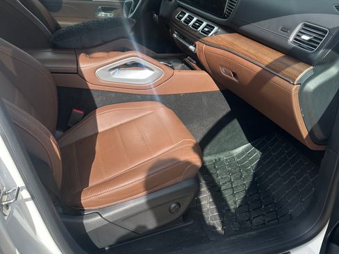 Used 2025 Mercedes-Benz GLE 450 4MATIC Coupe image 6